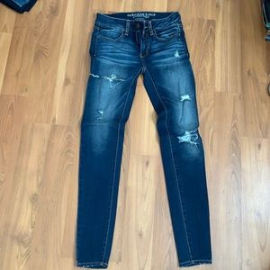 American Eagle Distressed skinny jeans, size 0